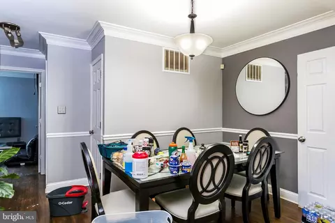 Dining - 4914 Hamilton Ave, Baltimore, MD 21206 photo 1 of 1