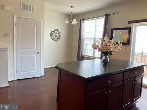 Entry Way - 4422 Old Frederick Rd, Baltimore, MD 21229 photo 4 of 6