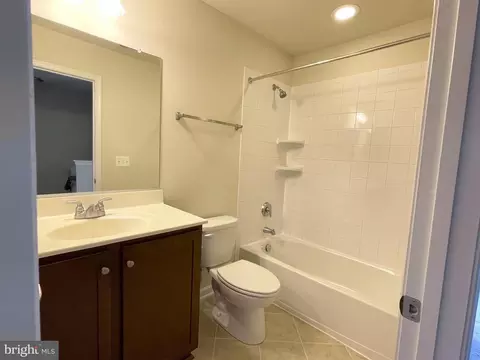 Bath - 4422 Old Frederick Rd, Baltimore, MD 21229 photo 5 of 7