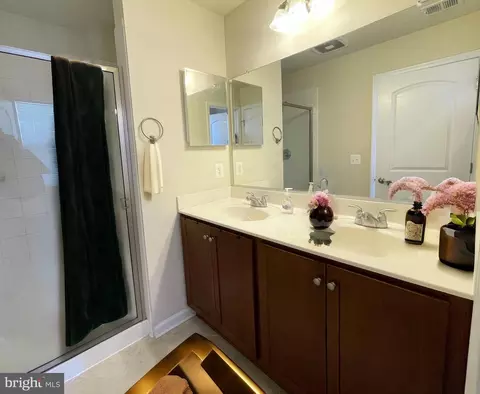 Entry Way - 4422 Old Frederick Rd, Baltimore, MD 21229 photo 5 of 6