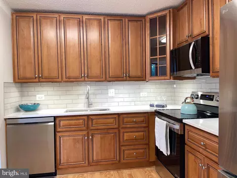 4100 N Charles St #511, Baltimore, MD 21218 photo 9