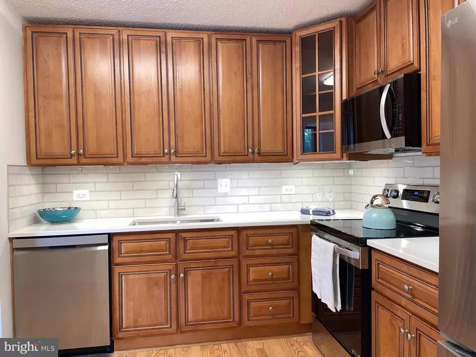 Kitchen - 4100 N Charles St #511, Baltimore, MD 21218 photo 3 of 5