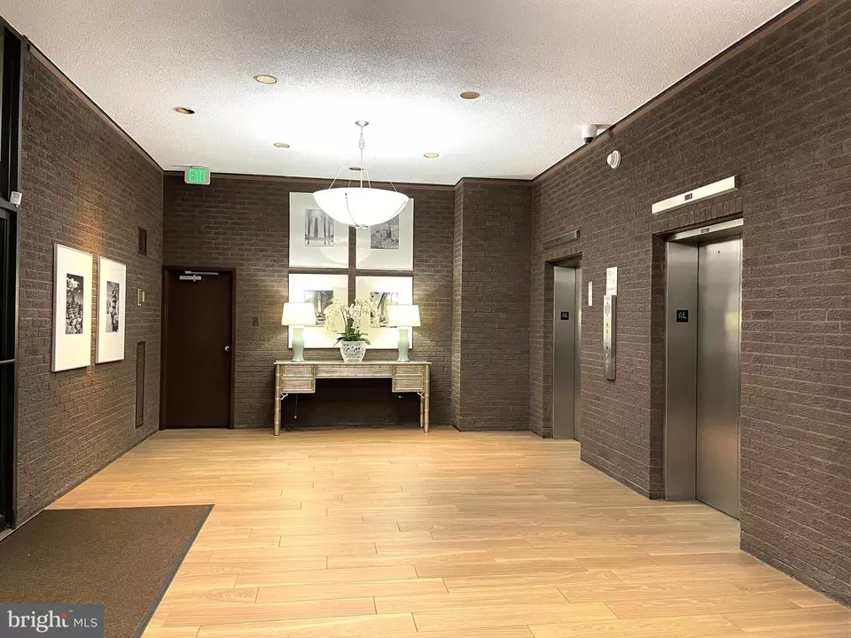Entry Way - 4100 N Charles St #511, Baltimore, MD 21218 photo 2 of 2