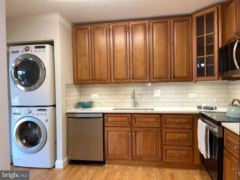 Kitchen - 4100 N Charles St #511, Baltimore, MD 21218 photo 2 of 5