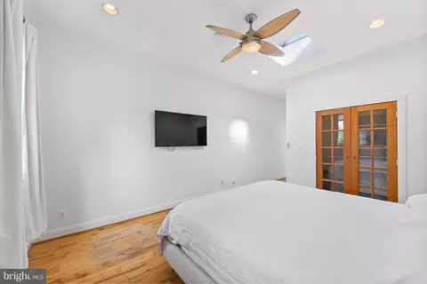 Bedroom - 3224 Odonnell St, Baltimore, MD 21224 photo 8 of 8