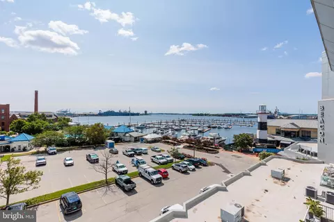 View/Area - 2772 Lighthouse Pt E #408, Baltimore, MD 21224 photo 2 of 5