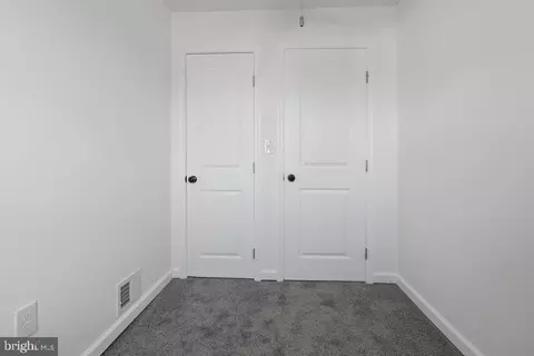Entry Way - 165 N Monastery Ave, Baltimore, MD 21229 photo 3 of 4
