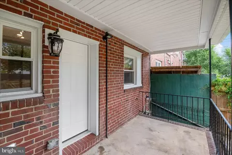 Exterior - 3845 Brooklyn Ave, Baltimore Highlands, MD 21225 photo 5 of 7