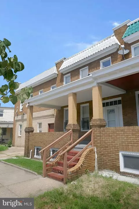 Exterior - 3102 Lawnview Ave, Baltimore, MD 21213 photo 2 of 4