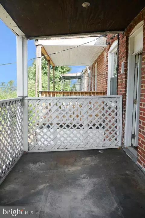 Exterior - 3102 Lawnview Ave, Baltimore, MD 21213 photo 3 of 4