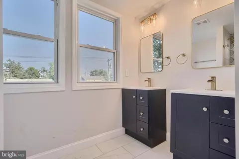 Bath - 5524 Sefton Ave, Baltimore, MD 21214 photo 6 of 7