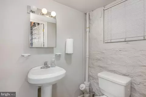 306 Martingale Ave, Baltimore, MD 21229 photo 25