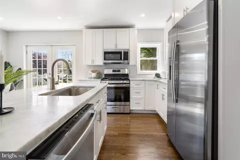 Kitchen - 1247 E Belvedere Ave, Baltimore, MD 21239 photo 1 of 4