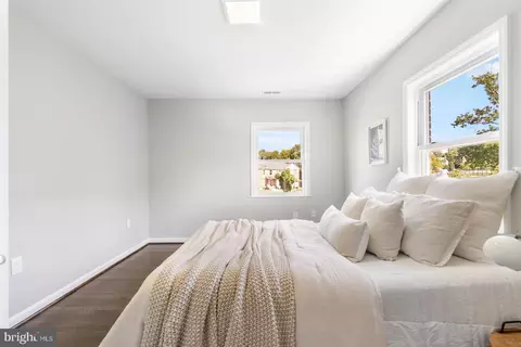 Bedroom - 1247 E Belvedere Ave, Baltimore, MD 21239 photo 2 of 5