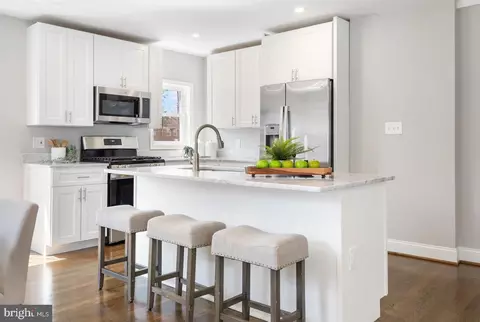 Kitchen - 1247 E Belvedere Ave, Baltimore, MD 21239 photo 2 of 4