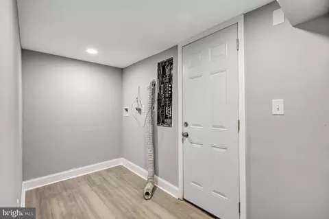 Entry Way - 3816 Bonner Rd, Baltimore, MD 21216 photo 5 of 5