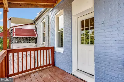 Exterior - 3816 Bonner Rd, Baltimore, MD 21216 photo 4 of 7