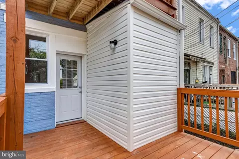 Exterior - 3816 Bonner Rd, Baltimore, MD 21216 photo 5 of 7