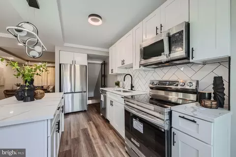 Kitchen - 4428 Manorview Rd, Baltimore, MD 21229 photo 2 of 3