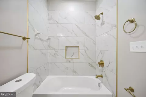Bath - 2227 E Preston St, Baltimore, MD 21213 photo 2 of 4