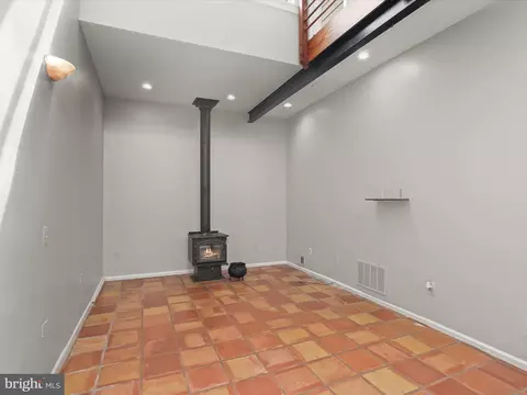 Living - 1123 Durst St, Baltimore, MD 21230 photo 2 of 3
