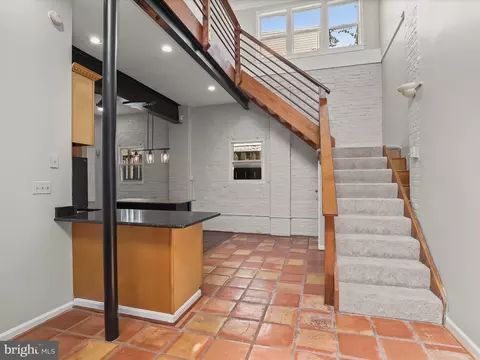 Entry Way - 1123 Durst St, Baltimore, MD 21230 photo 2 of 5