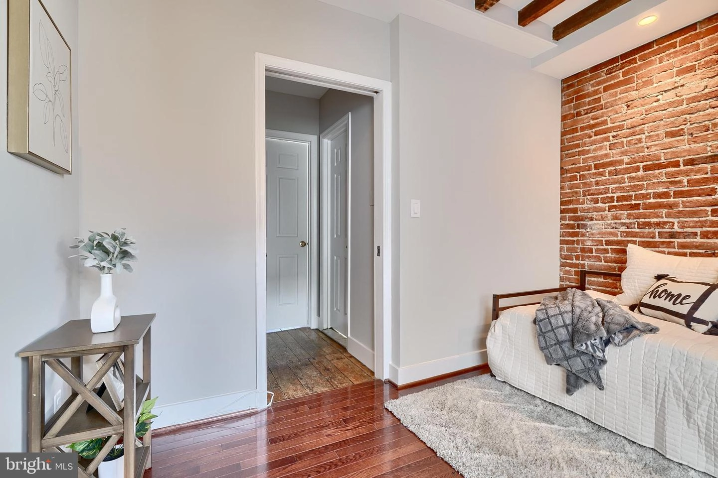 Entry Way - 39 E Hamburg St E, Baltimore, MD 21230 photo 1 of 1