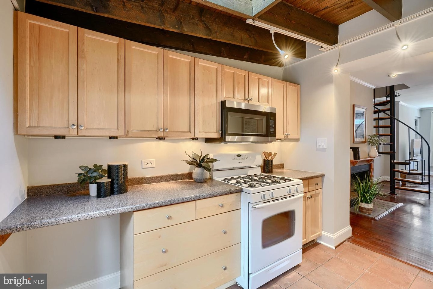 Kitchen - 39 E Hamburg St E, Baltimore, MD 21230 photo 2 of 2