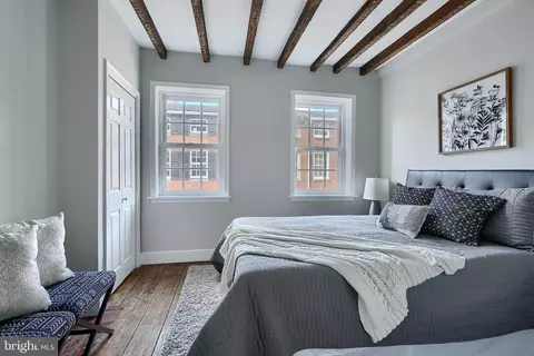 Bedroom - 39 E Hamburg St E, Baltimore, MD 21230 photo 1 of 5