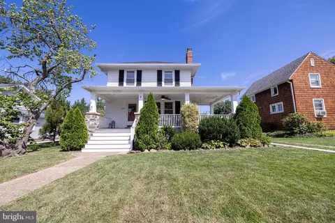 615 Brookwood Rd, Baltimore, MD 21229