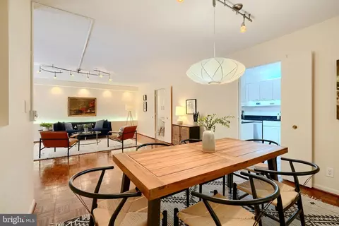 Dining - 111 Hamlet Hill Rd #306, Baltimore, MD 21210 photo 3 of 4