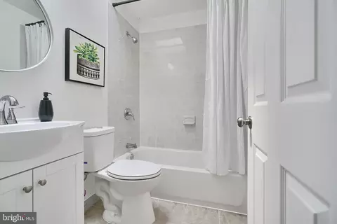 Bath - 1910 E 28th St, Baltimore, MD 21218 photo 1 of 4