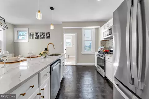 3233 Burleith Ave, Baltimore, MD 21215 photo 3