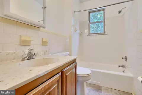 718 E 37th St, Baltimore, MD 21218 photo 9