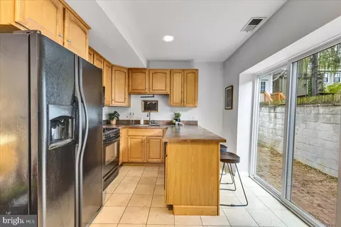 239 S Duncan St, Baltimore, MD 21231 photo 7