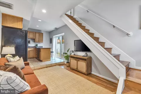 239 S Duncan St, Baltimore, MD 21231 photo 4