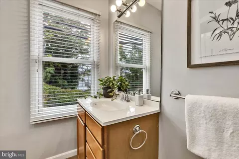 239 S Duncan St, Baltimore, MD 21231 photo 18