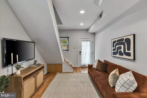 239 S Duncan St, Baltimore, MD 21231 photo 5