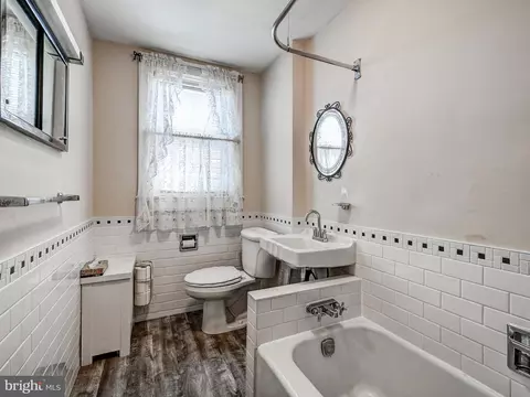 Bath - 453 Drew St, Baltimore, MD 21224 photo 1 of 2