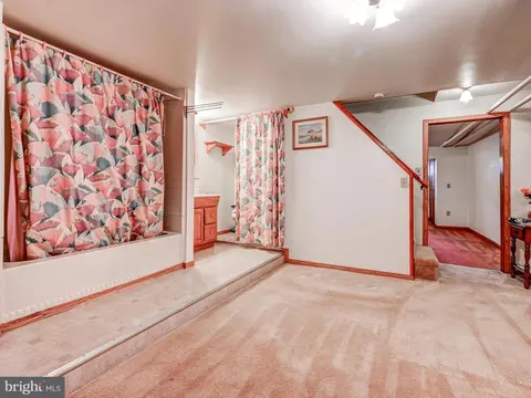 Bath - 453 Drew St, Baltimore, MD 21224 photo 2 of 2