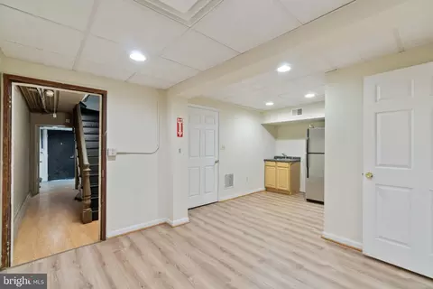 Entry Way - 923 N Calvert St, Baltimore, MD 21202 photo 13 of 14