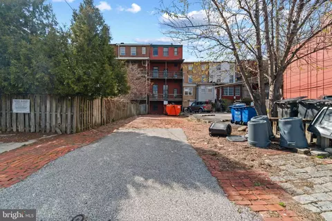 Exterior - 923 N Calvert St, Baltimore, MD 21202 photo 7 of 9