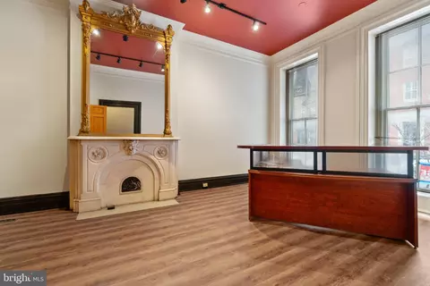 Living - 923 N Calvert St, Baltimore, MD 21202 photo 1 of 5