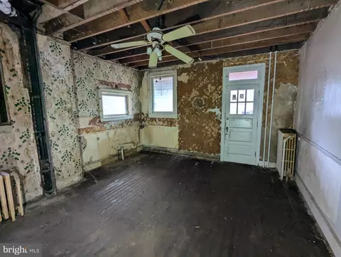 3323 Shannon Dr, Baltimore, MD 21213 photo 8