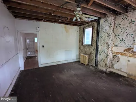 3323 Shannon Dr, Baltimore, MD 21213 photo 9