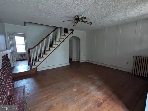 3323 Shannon Dr, Baltimore, MD 21213 photo 4