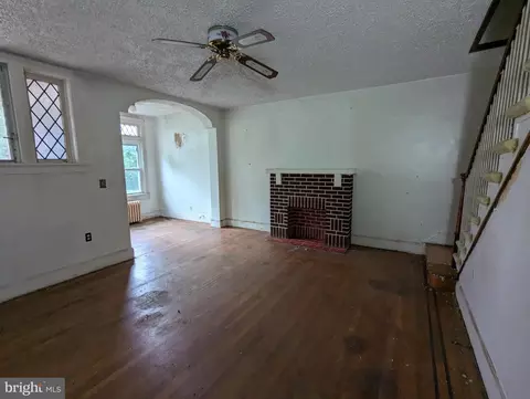 3323 Shannon Dr, Baltimore, MD 21213 photo 5