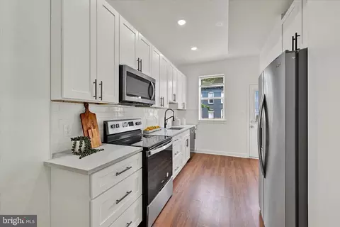 324 E 23rd St, Baltimore, MD 21218 photo 7