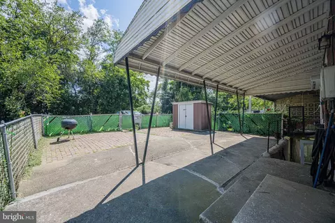 6149 Macbeth Dr, Baltimore, MD 21239 photo 5