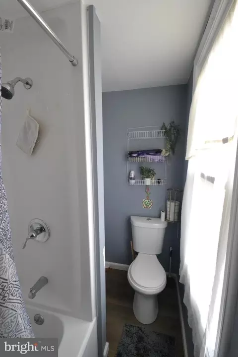 Bath - 3612 Mount Pleasant Ave, Baltimore, MD 21224 photo 1 of 2